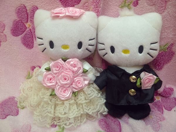 Gambar Hello Kitty Menikah