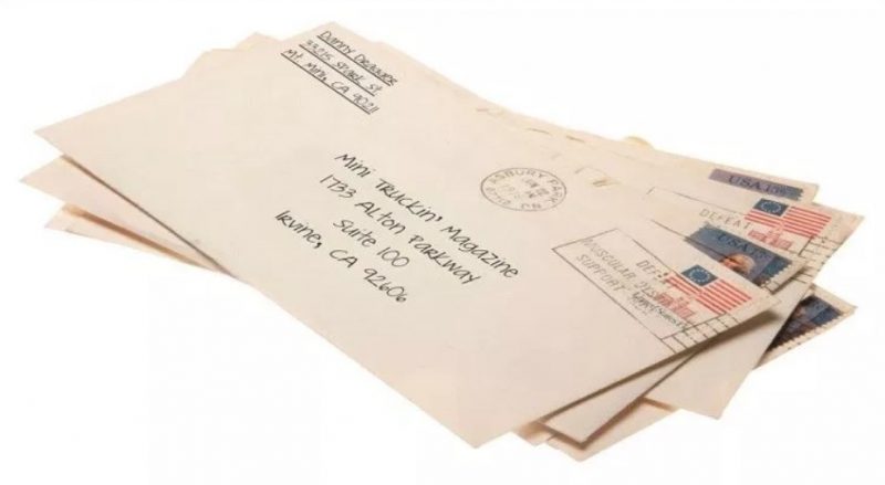 gambar orang mengirim surat dinas