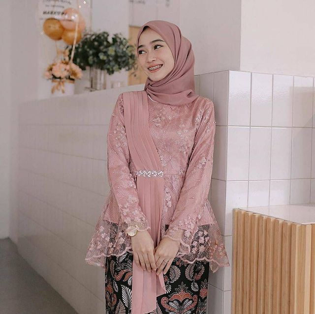 Model Rok Batik Panjang Klasik Kebaya Pastel